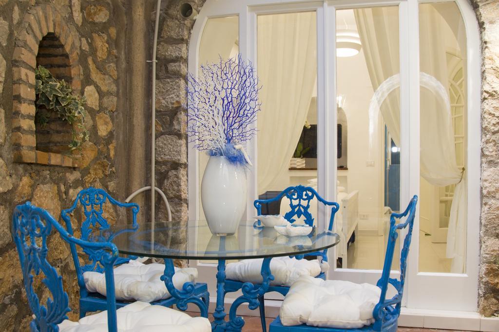 Capri Blue Apartment Exterior photo